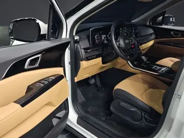 2021 Kia Carnival с пробегом 35 199 км