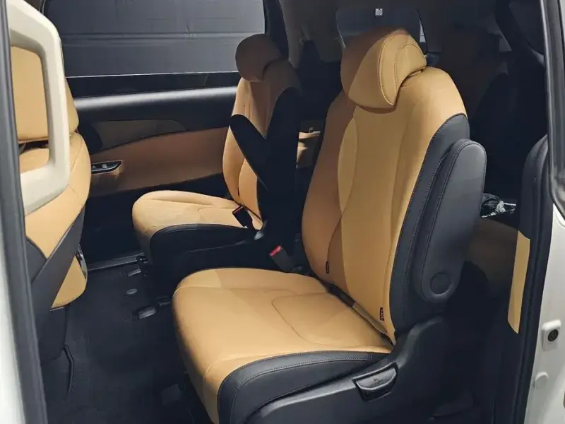2021 Kia Carnival с пробегом 35 199 км