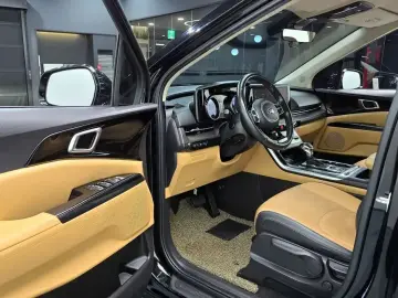 2021 Kia Carnival с пробегом 47 913 км