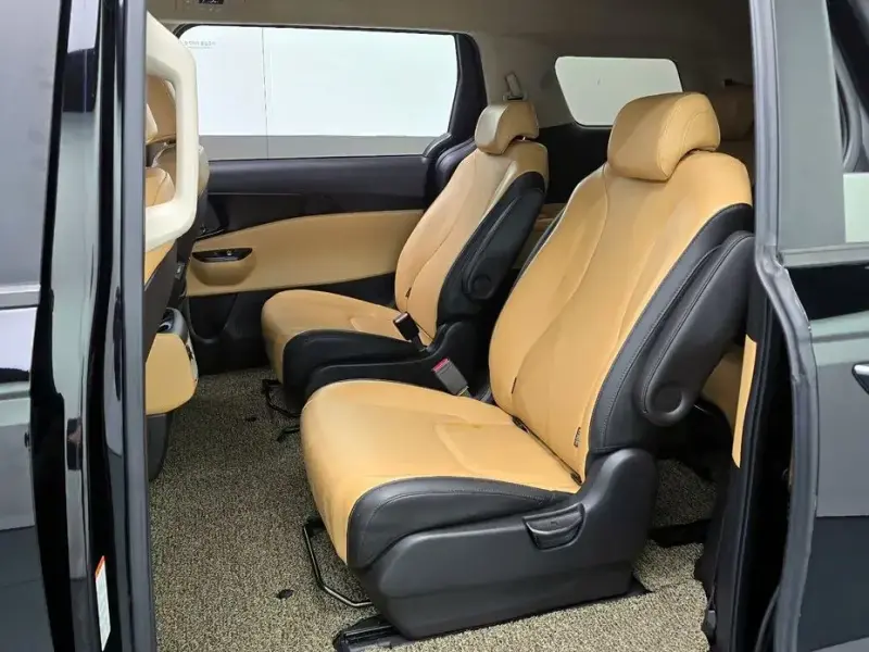 2021 Kia Carnival с пробегом 47 913 км