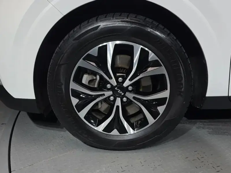 2021 Kia Carnival с пробегом 121 581 км