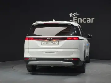 2023 Kia Carnival с пробегом 120 315 км