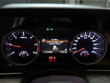 2023 Kia Carnival с пробегом 120 315 км