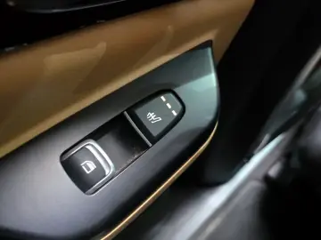 2023 Kia Carnival с пробегом 120 315 км