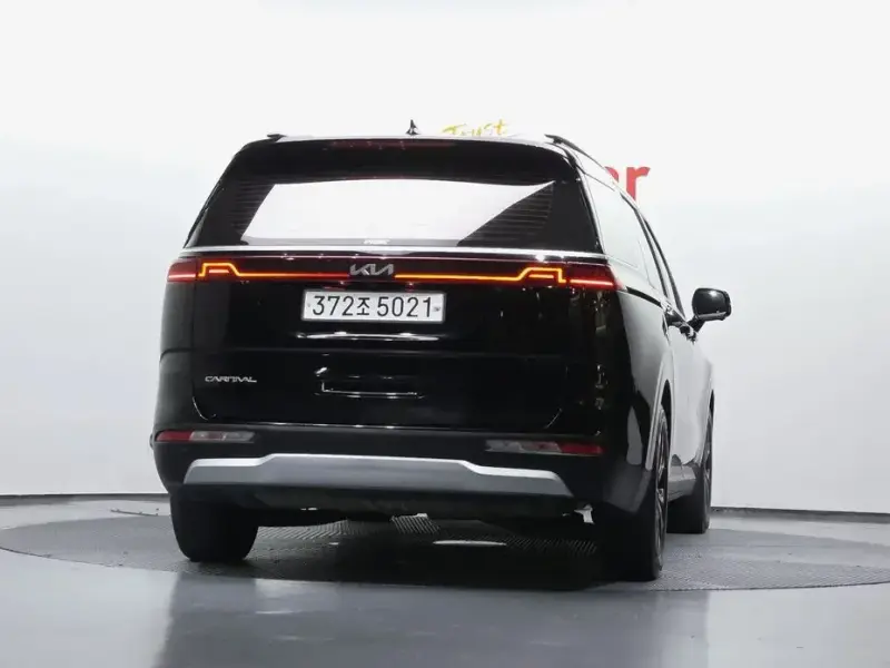 2023 Kia Carnival с пробегом 100 621 км