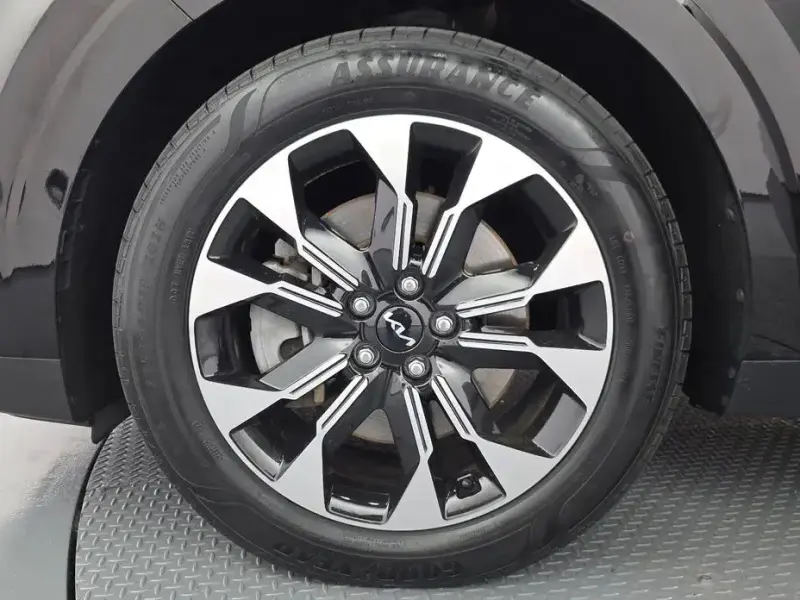 2023 Kia Carnival с пробегом 100 621 км