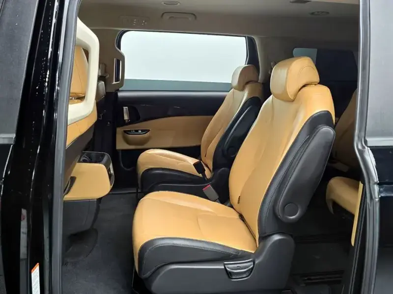 2021 Kia Carnival с пробегом 120 658 км