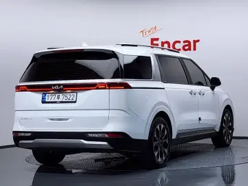 2022 Kia Carnival с пробегом 60 764 км