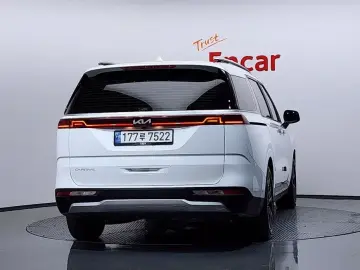2022 Kia Carnival с пробегом 60 764 км