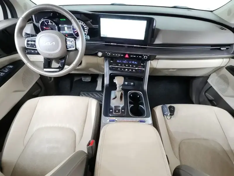 2022 Kia Carnival с пробегом 60 764 км