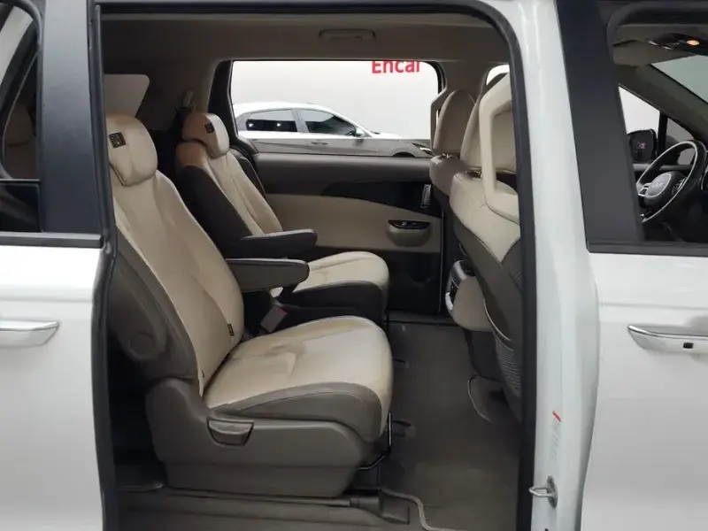 2022 Kia Carnival с пробегом 60 764 км