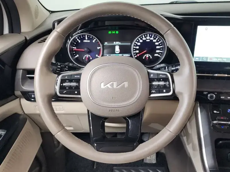 2022 Kia Carnival с пробегом 60 764 км