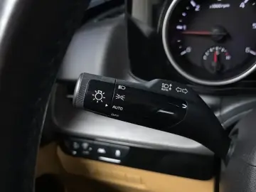 2021 Kia Carnival с пробегом 66 681 км