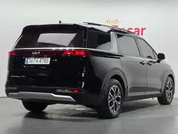 2022 Kia Carnival с пробегом 75 891 км