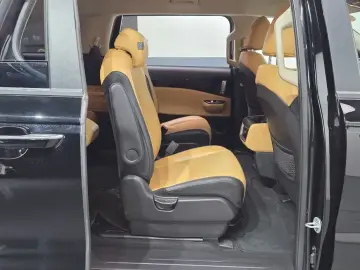 2022 Kia Carnival с пробегом 46 673 км