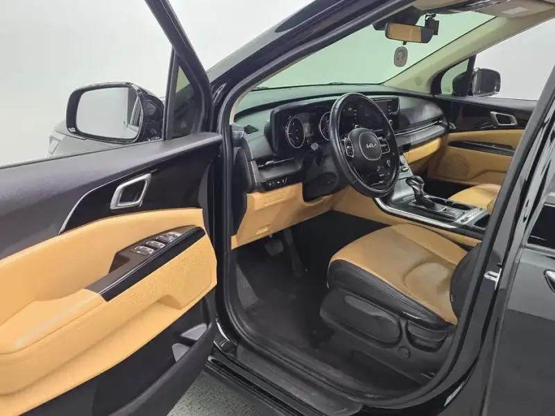 2022 Kia Carnival с пробегом 75 891 км
