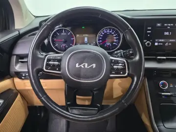 2022 Kia Carnival с пробегом 75 891 км