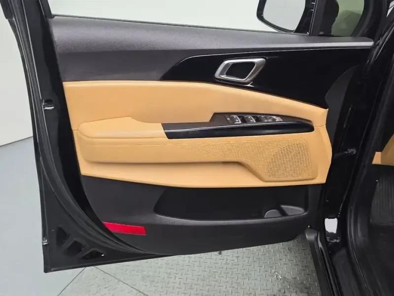 2022 Kia Carnival с пробегом 75 891 км