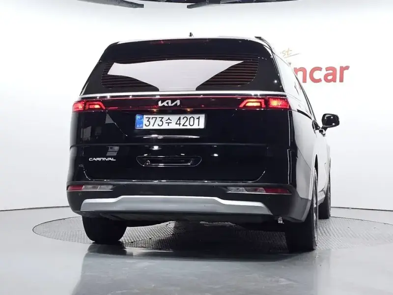 2022 Kia Carnival с пробегом 48 748 км