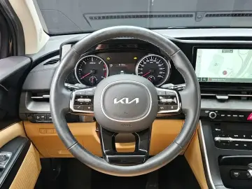 2022 Kia Carnival с пробегом 48 748 км