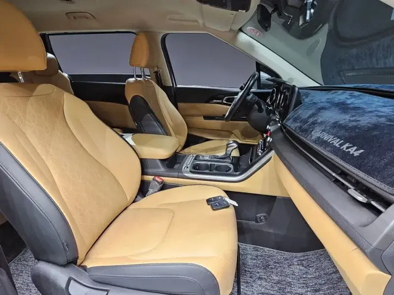2021 Kia Carnival с пробегом 95 974 км