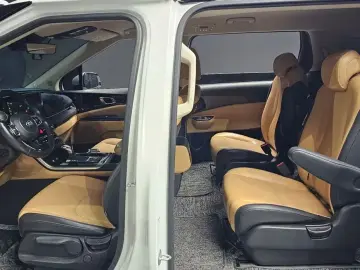 2021 Kia Carnival с пробегом 95 974 км