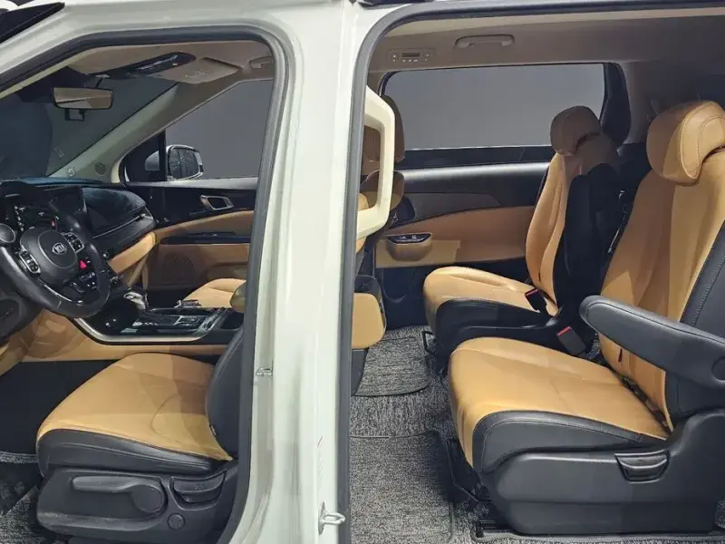 2021 Kia Carnival с пробегом 95 974 км