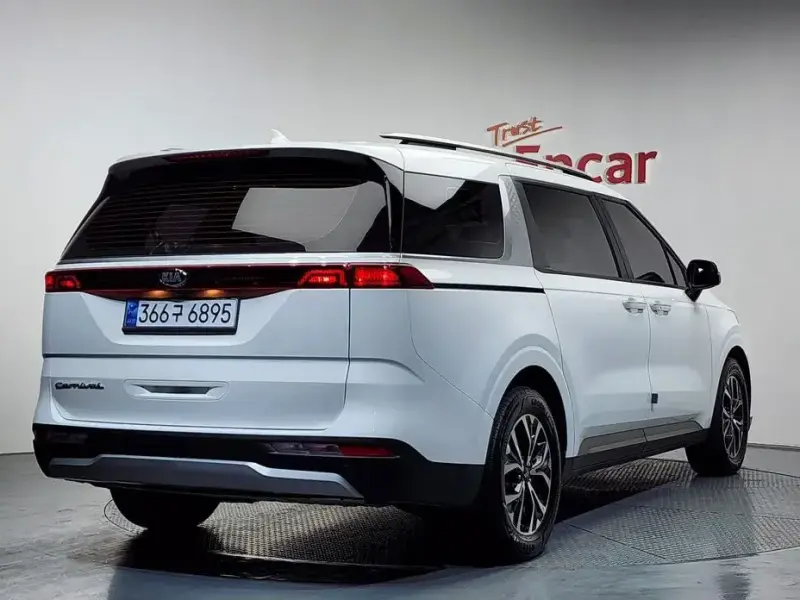 2021 Kia Carnival с пробегом 63 530 км