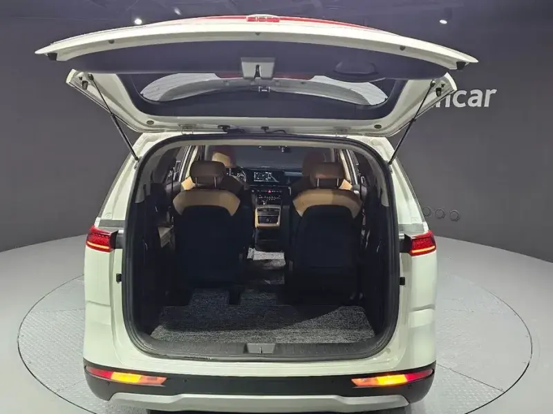 2021 Kia Carnival с пробегом 95 974 км