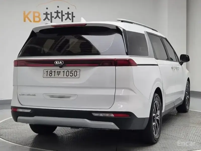 2021 Kia Carnival с пробегом 135 348 км