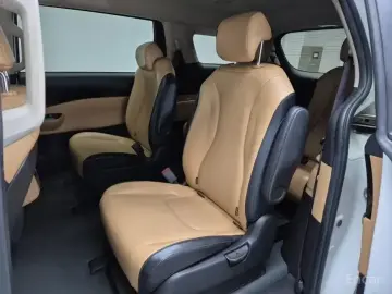 2021 Kia Carnival с пробегом 135 348 км