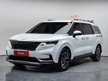 2023 Kia Carnival с пробегом 16 819 км