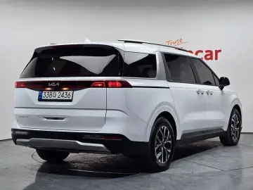 2023 Kia Carnival с пробегом 16 819 км
