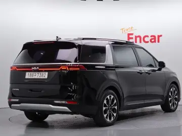 2022 Kia Carnival с пробегом 33 308 км
