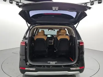 2022 Kia Carnival с пробегом 33 308 км