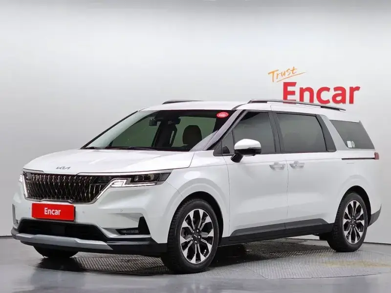 2022 Kia Carnival с пробегом 7 535 км