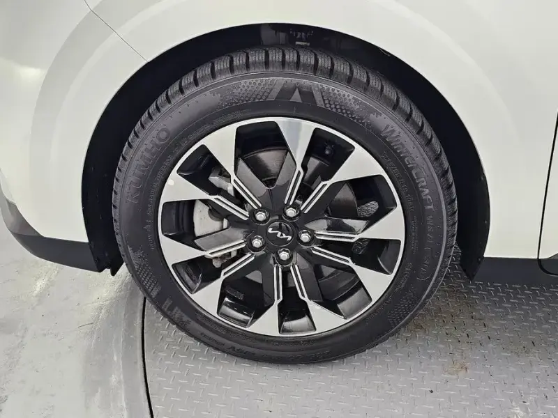 2022 Kia Carnival с пробегом 7 535 км