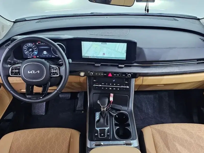 2022 Kia Carnival с пробегом 7 535 км