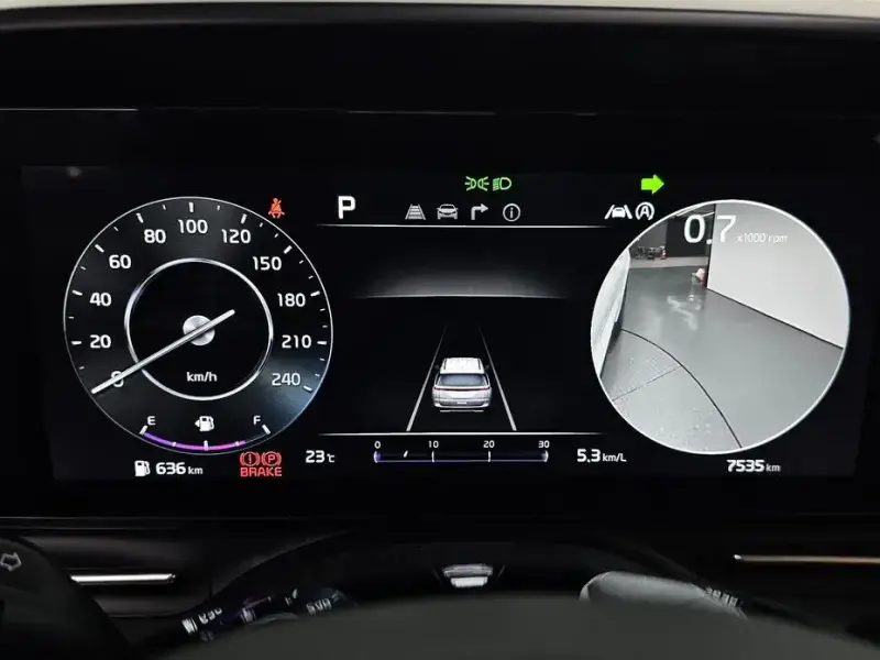 2022 Kia Carnival с пробегом 7 535 км
