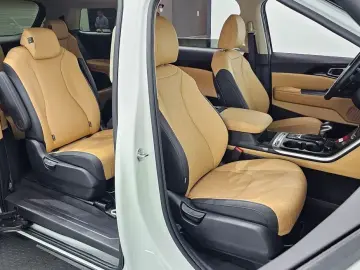 2022 Kia Carnival с пробегом 7 535 км