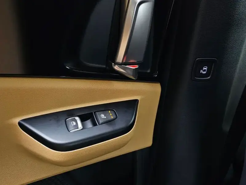 2022 Kia Carnival с пробегом 7 535 км