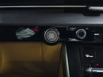2022 Kia Carnival с пробегом 7 535 км