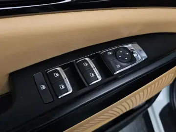2022 Kia Carnival с пробегом 7 535 км