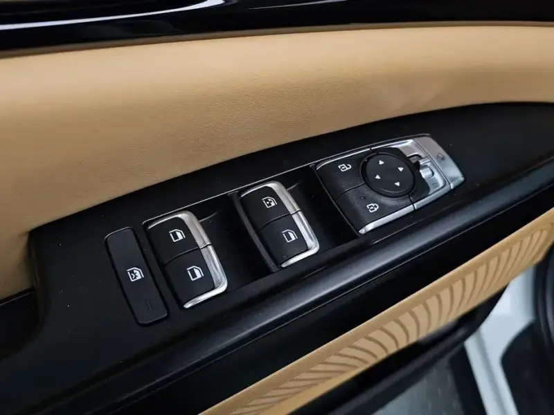2022 Kia Carnival с пробегом 7 535 км
