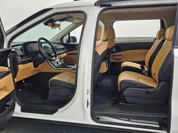 2022 Kia Carnival с пробегом 7 535 км