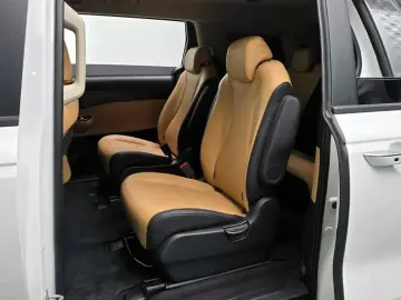 2022 Kia Carnival с пробегом 50 088 км