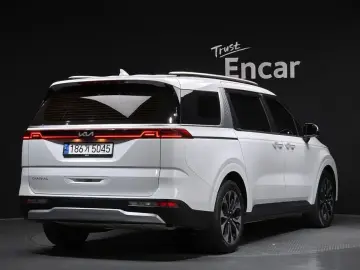2023 Kia Carnival с пробегом 49 596 км