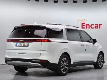 2023 Kia Carnival с пробегом 30 346 км