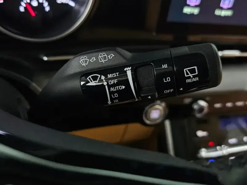 2023 Kia Carnival с пробегом 30 346 км