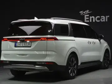 2022 Kia Carnival с пробегом 82 055 км